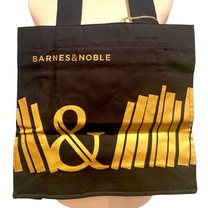 🩷BARNES & NOBLE NWT BOOK TOTE🩷EXCELLENT CONDITION!!!